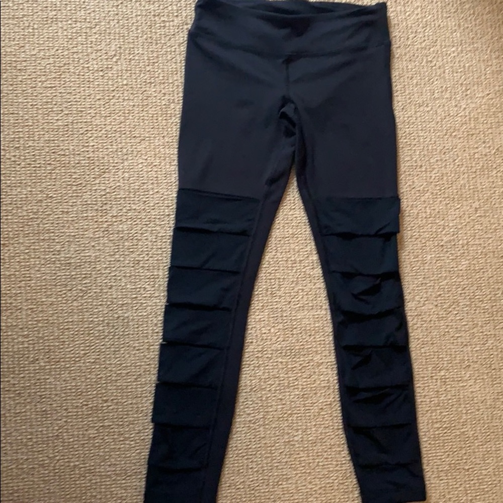 Ivivva black leggings with mesh
